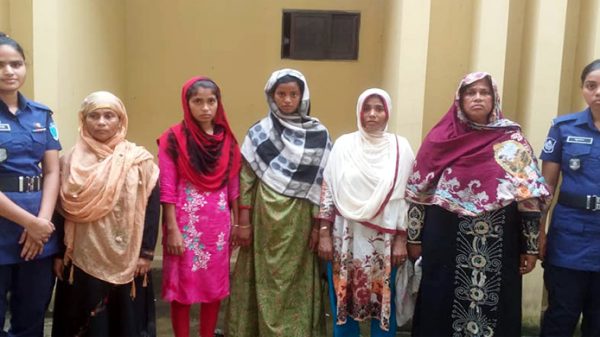 অবৈধভাবে কুলাউড়ায় প্রবেশ করায় ১২ জন গ্রেফতার - Natun Sylhet