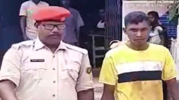 বিচ্ছিন্ন মাথা হাতে নিয়ে ২৫ কিলোমিটার হেঁটে থানায় যুবক - Natun Sylhet