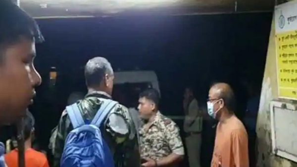 গাড়িতে বিদ্যুৎস্পৃষ্ট হয়ে ১০ জনের মৃত্যু - Natun Sylhet