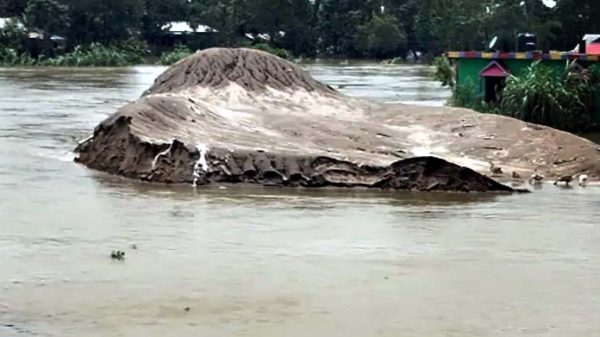 কোম্পানীগঞ্জে বন্যার ক্ষয়ক্ষতিতে দিশাহারা ব্যবসায়ীরা - Natun Sylhet