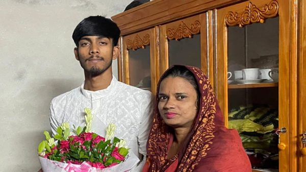 প্রেম করে শিক্ষিকাকে ছাত্রের বিয়ে: শুভেচ্ছায় সিক্ত তারা - Natun Sylhet