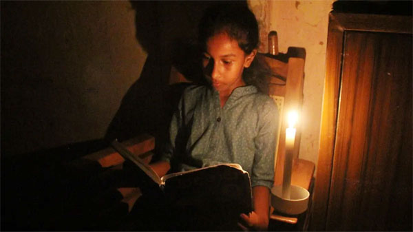 জ্বালানির দাম কমিয়ে বিদ্যুতের দাম বাড়ালো শ্রীলঙ্কা - Natun Sylhet