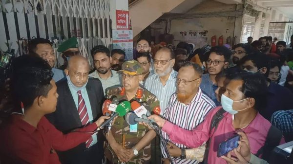 ইন্টার্নদের উপর হামলা: ওসমানী মেডিকেলের শিক্ষার্থীদের আন্দোলন অব্যাহত - Natun Sylhet