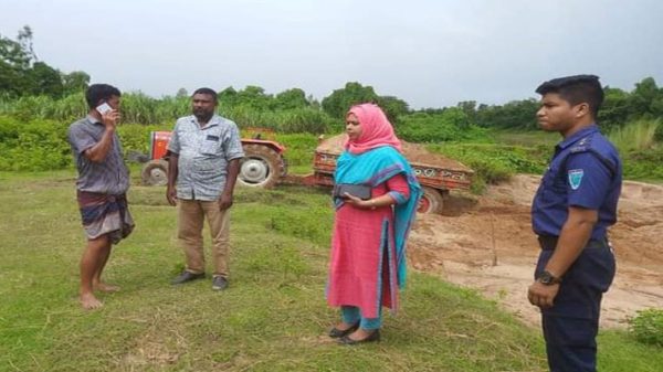 চুনারুঘাটে অবৈধভাবে বালু উত্তোলন, জরিমানা - Natun Sylhet