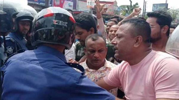 সুনামগঞ্জে যুবদল নেতাকর্মীদের সাথে পুলিশের হাতাহাতি - Natun Sylhet