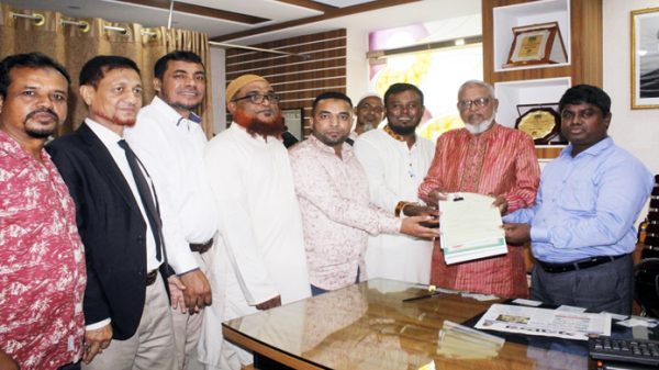 জেলা পরিষদের ১১নং ওয়ার্ড সদস্য পদে আপ্তাব আলী (কালা মিয়া)’র মনোনয়নপত্র দাখিল - Natun Sylhet