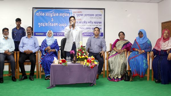 শিক্ষার্থীদের পড়াশোনার পাশাপাশি খেলাধুলায় উৎসাহিত করতে হবে : ড. মুহাম্মদ মোশাররফ হোসেন - Natun Sylhet