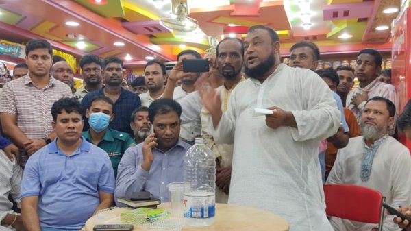 সিলেটে ৩ ঘন্টা ভোগান্তির পর পরিবহণ শ্রমিকদের অবরোধ প্রত্যাহার - Natun Sylhet