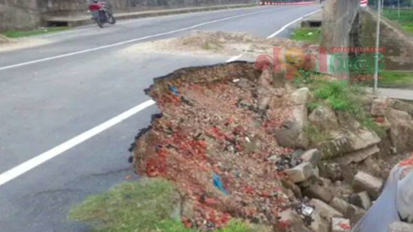 উদ্বোধনের আগেই রানীগঞ্জে কুশিয়ারা সেতুর অ্যাপ্রোচে ধস - Natun Sylhet