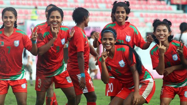 ভুটানকে ৮-০ গোলে উড়িয়ে ফাইনালে বাংলাদেশ - Natun Sylhet
