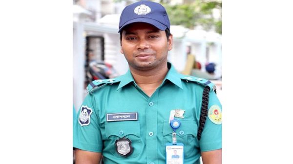 তথ্য গোপন করে দ্বিতীয় বিয়ে, পুলিশের বিরুদ্ধে গ্রেপ্তারি পরোয়ানা - Natun Sylhet