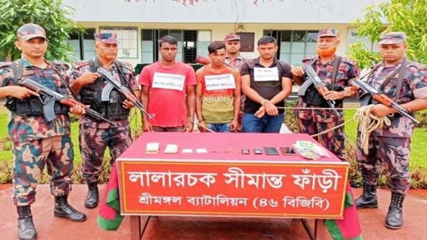 কুলাউড়ায় অবৈধ অনুপ্রবেশের অভিযোগে দালালসহ আটক ৩ - Natun Sylhet