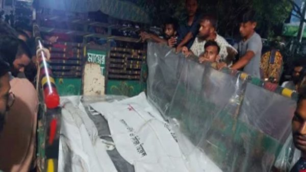 মোটরসাইকেলের গতি প্রতিযোগিতায় প্রাণ গেল ৩ বন্ধুর - Natun Sylhet