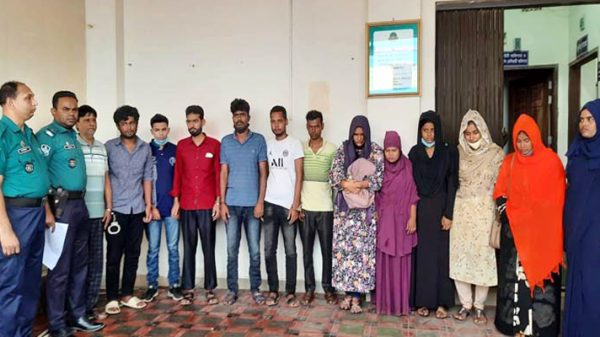 আবাসিক হোটেলে অসামাজিক কার্যকলাপ, গ্রেফতার ১২ - Natun Sylhet