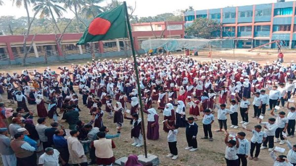 বাল্যবিয়েকে লাল কার্ড দেখিয়ে ৭০০ শিক্ষার্থীর শপথ - Natun Sylhet