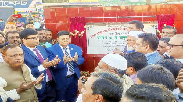 কুমারগাঁও-বিমানবন্দর সড়কে চারলেন কাজের উদ্বোধন - Natun Sylhet