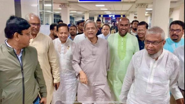 সমাবেশর আগের রাতেই সিলেটে মির্জা ফখরুল, করলেন মাজার জিয়ারত - Natun Sylhet