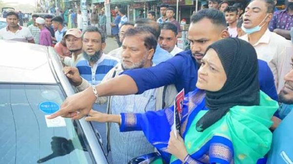 ওসমানীনগরে ইলিয়াস পত্নীর গাড়ি ভাঙচুর - Natun Sylhet
