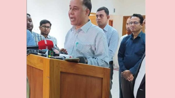 আর্মি-পুলিশ দিয়ে সুষ্ঠু নির্বাচন সম্ভব নয় : সিইসি - Natun Sylhet