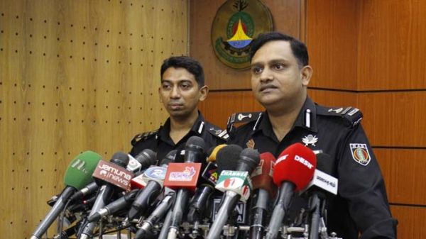 জঙ্গিবাদে জড়িয়ে ঘরছাড়া ৫৫ তরুণ হুমকি: র‍্যাব - Natun Sylhet