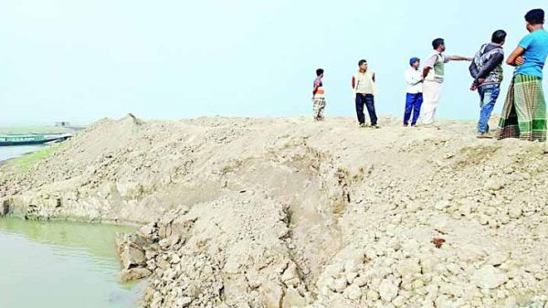 সুনামগঞ্জে হাওরের ফসল রক্ষায় ১৯৩ প্রকল্পের মাত্র ২৫টির কাজ শুরু - Natun Sylhet