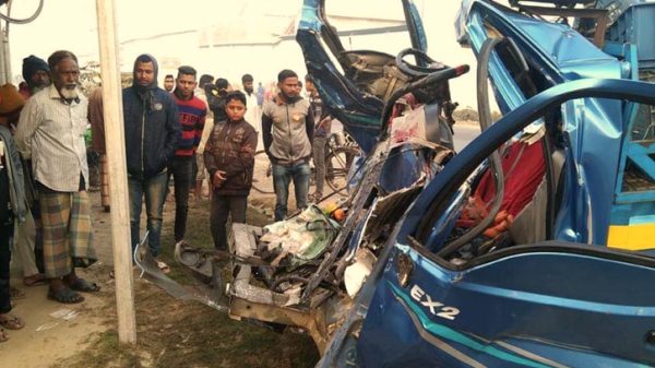 বাস-পিকআপ সংঘর্ষ, চালকসহ নিহত ৩ - Natun Sylhet