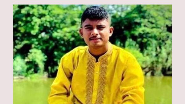 প্রধানমন্ত্রীর ফেস্টুন ছেঁড়ায় কারাগারে যুবক - Natun Sylhet