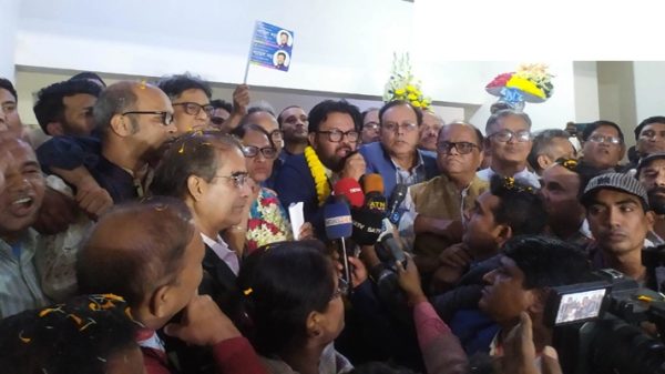 জাতীয় প্রেসক্লাবের সভাপতি ফরিদা ইয়াসমিন, সম্পাদক শ্যামল দত্ত - Natun Sylhet