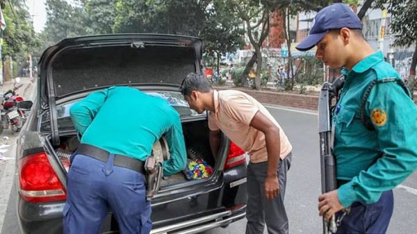 সারাদেশে পুলিশের বিশেষ অভিযান, গ্রেফতার ১৩৫৬ - Natun Sylhet