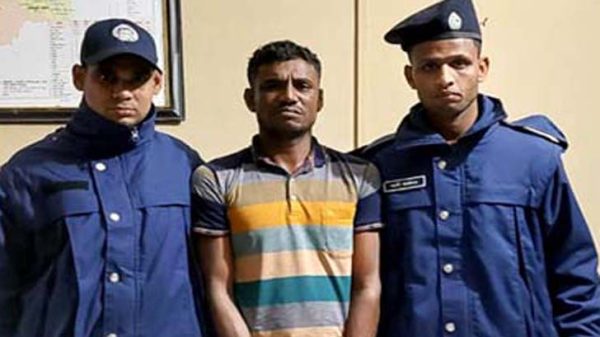তাহিরপুরে ইয়াবা কারবারি গ্রেফতার - Natun Sylhet