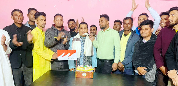 শান্তিগঞ্জে কেক কেটে ছাত্রলীগের প্রতিষ্ঠাবার্ষিকী পালন - Natun Sylhet