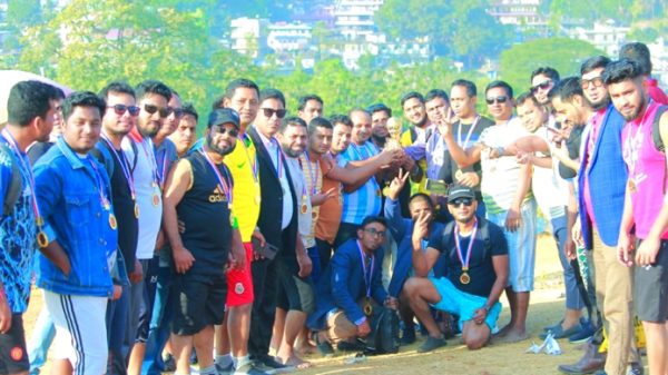 রিকাবীবাজার স্টেডিয়াম মার্কেটের বন্ধু মহলের আনন্দ ভ্রমনের একদিন - Natun Sylhet