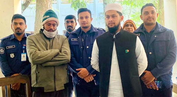 সিল-সই জাল করে জমির ভুয়া পর্চা তৈরি করতেন তিনি - Natun Sylhet